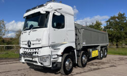 Mercedes Arocs 3253 Tipper