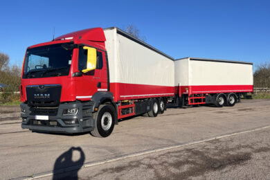 MAN TGS 26.470 Curtainsider Drawbar Outfit