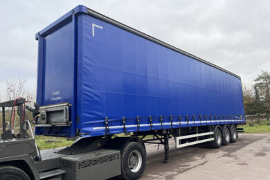 2016 Don-Bur Curtainsider Trailer