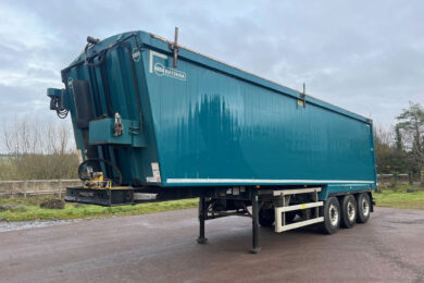 Weightlifter Tipping Trailer